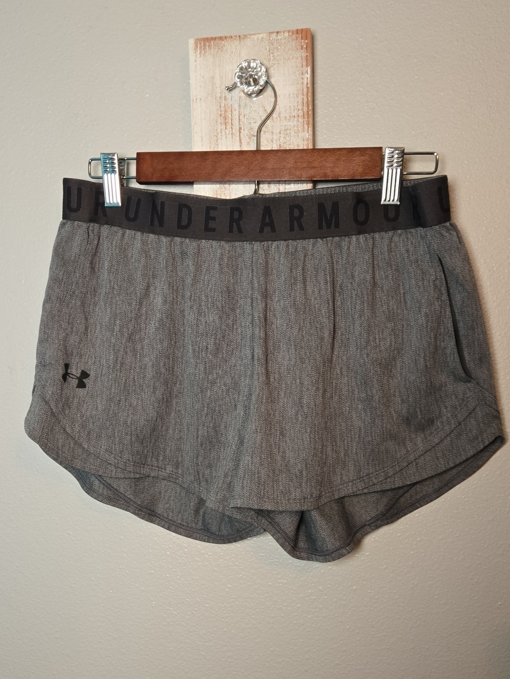Under Armour Women's Heather Gray Athletic Shorts with Elastic Logo Waistband